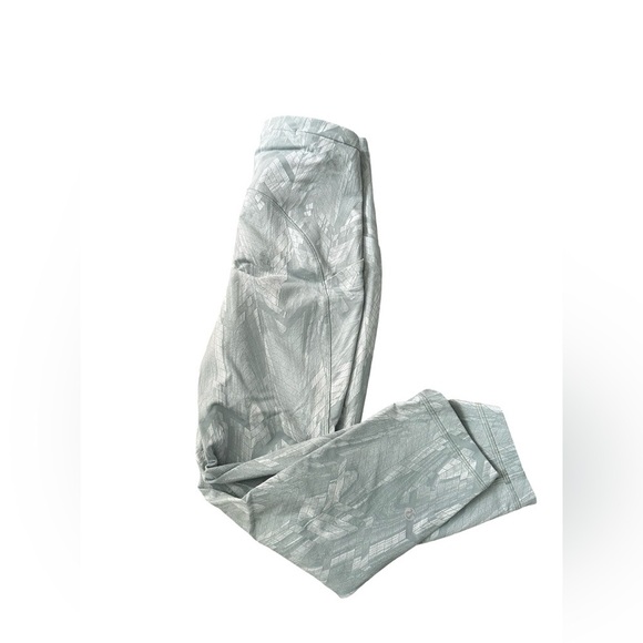 COPY - Lululemon Swift Speed High Rise Crop leggings silver green blue jacquard. - Picture 4 of 11